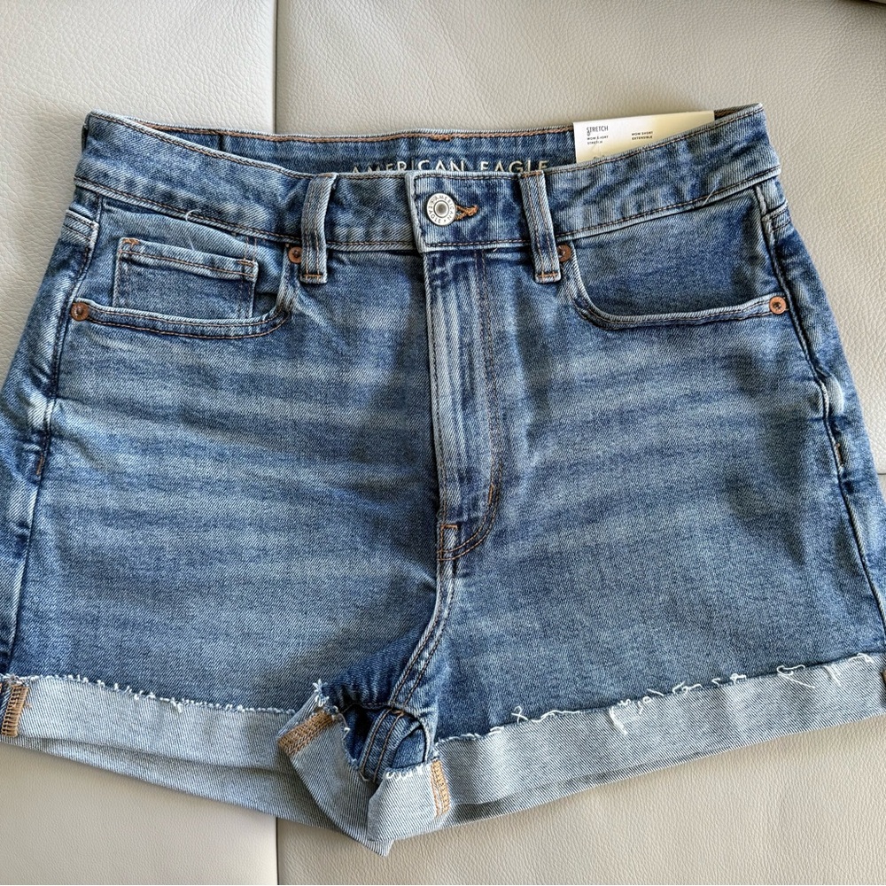 American Eagle High Rise Mom Short